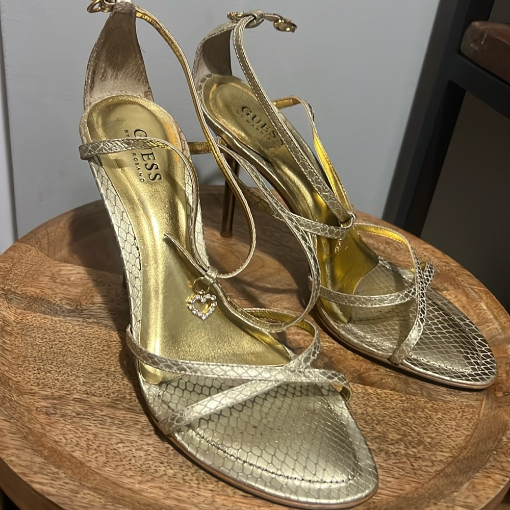 Guess heels size 6.5